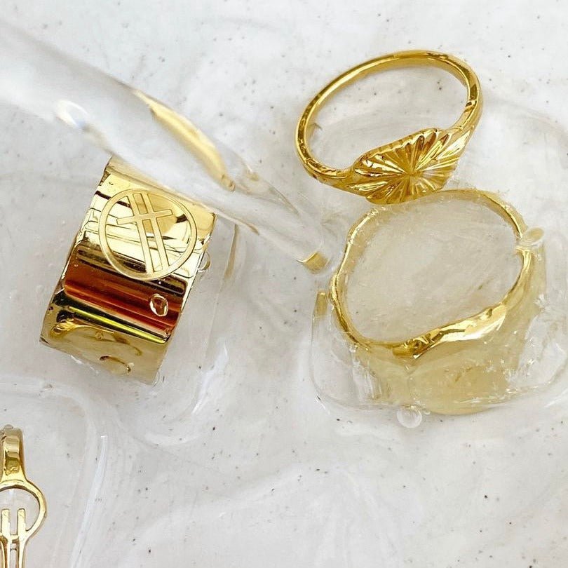Grandstand Band Ring - EVER Jewellery - stride