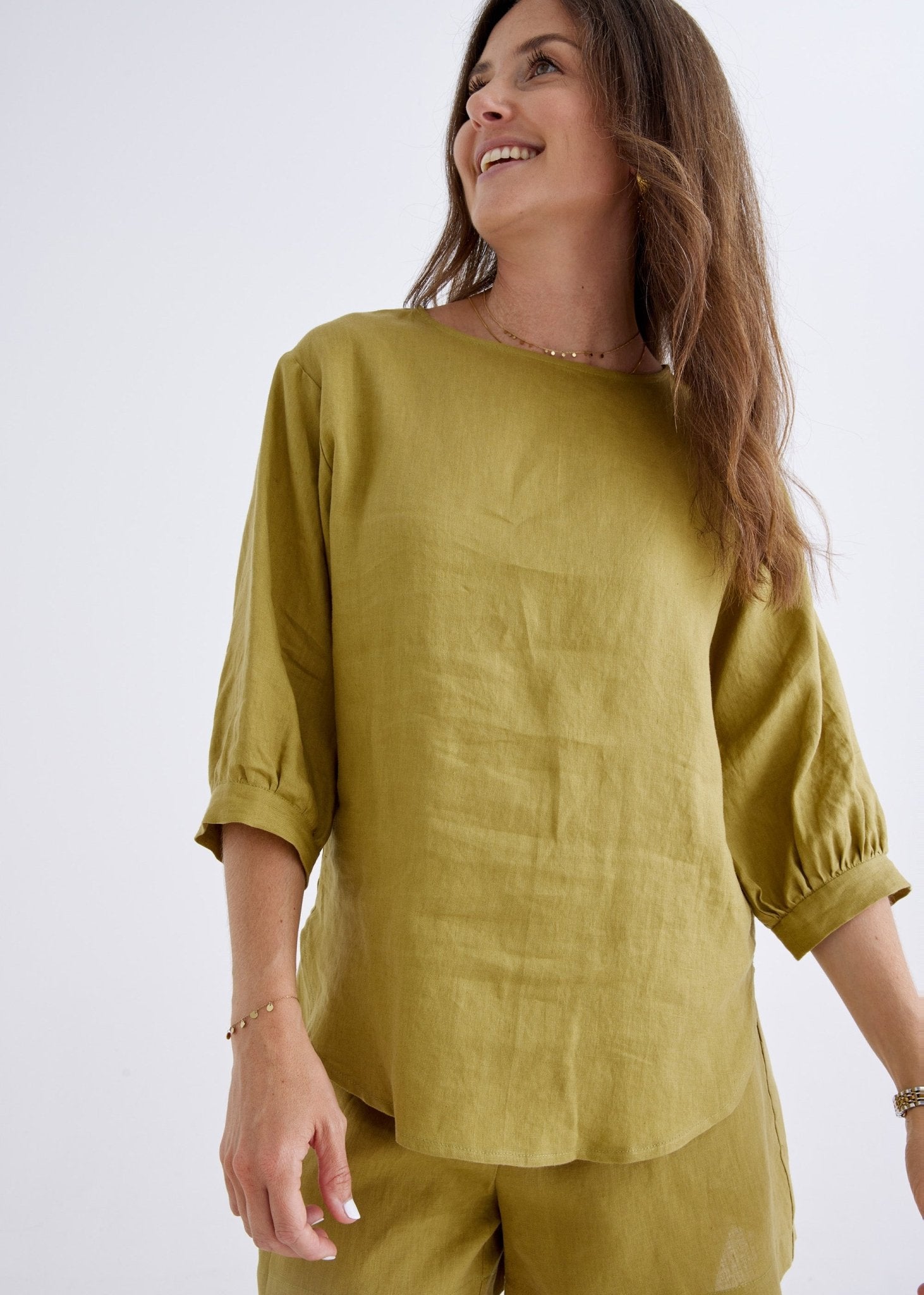 Laura Linen Top in Olive-Devina Louise-stride