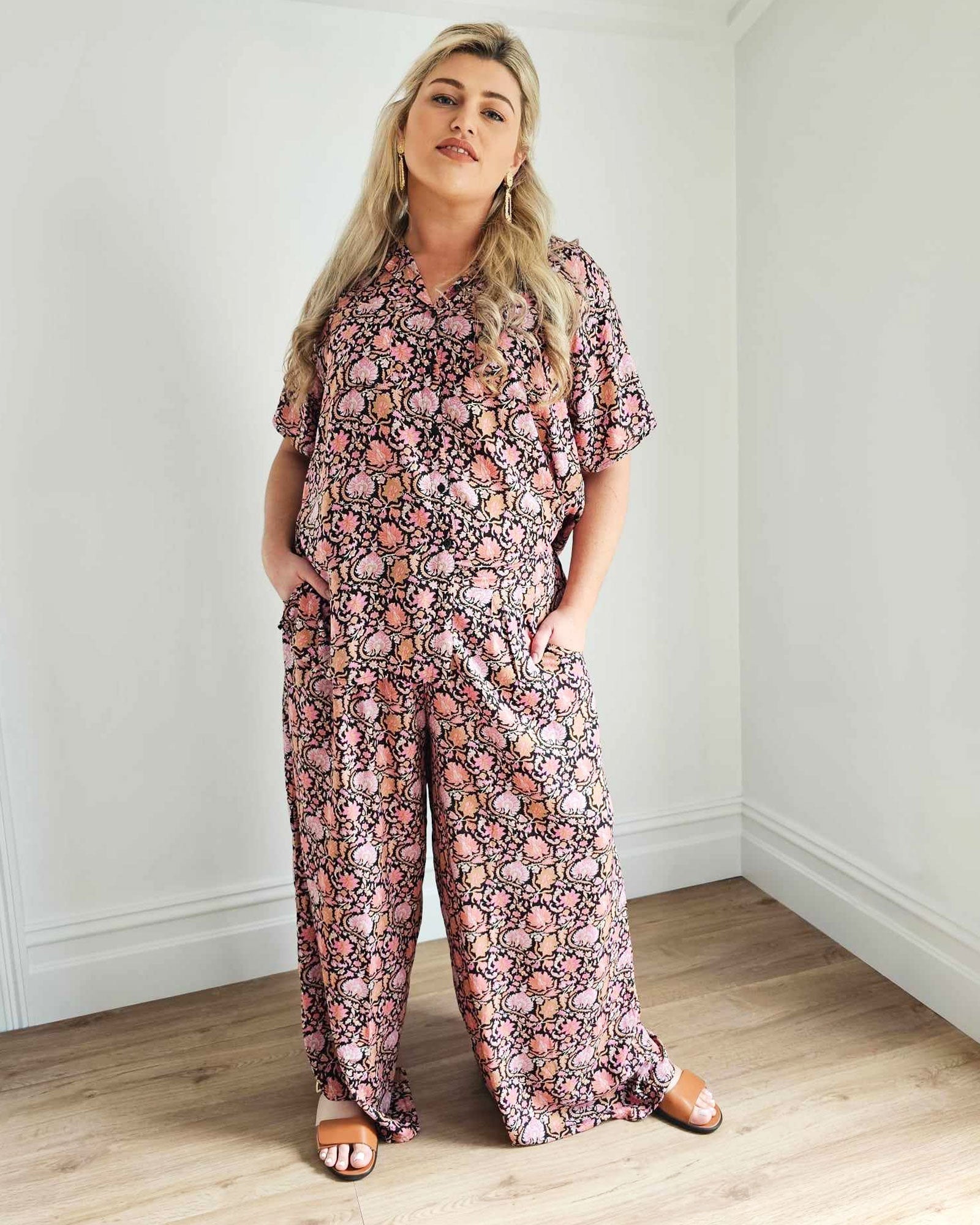 Palazzo Wide Leg Pants // Black Snapdragon - Hope & Harvest - stride