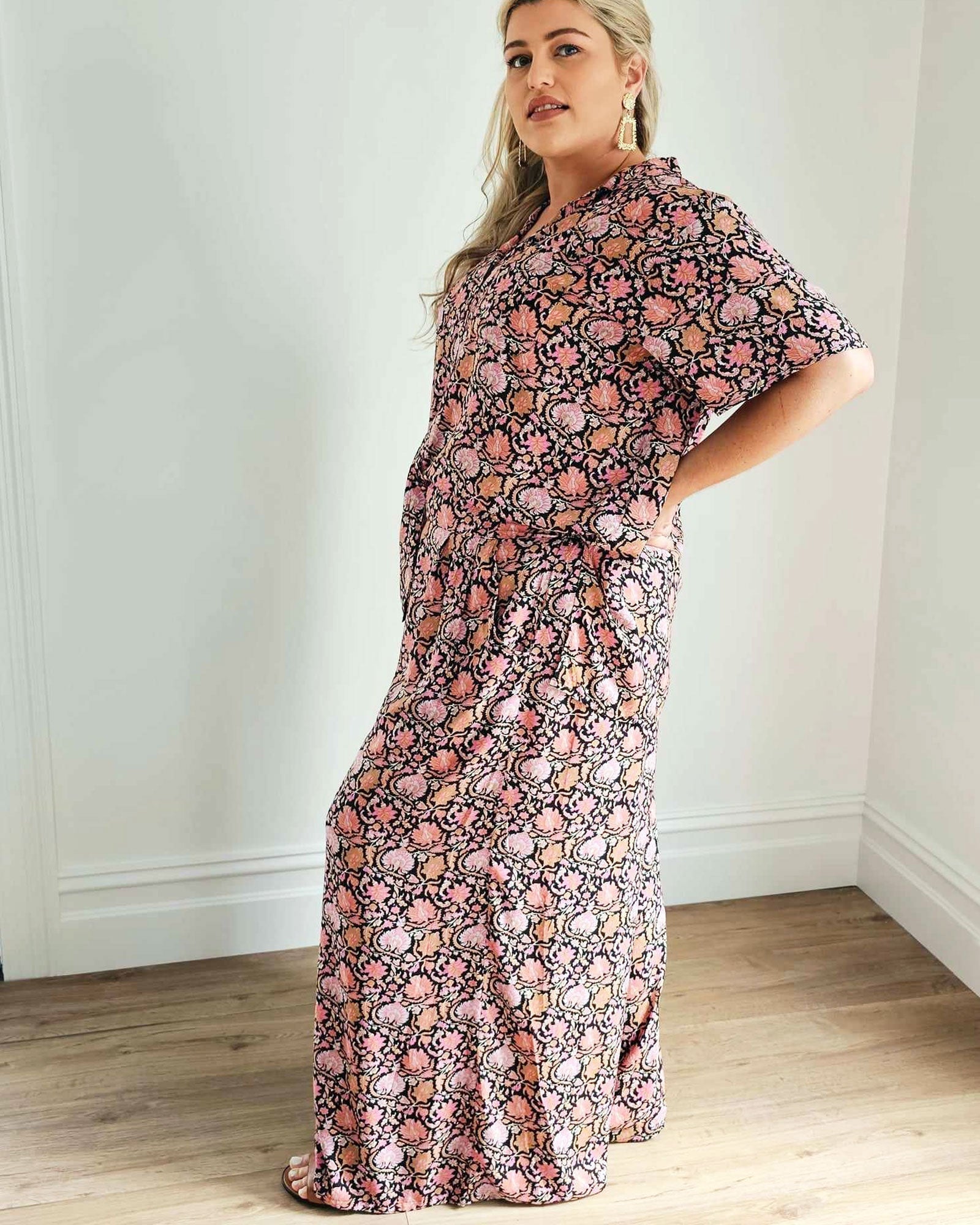 Palazzo Wide Leg Pants // Black Snapdragon - Hope & Harvest - stride
