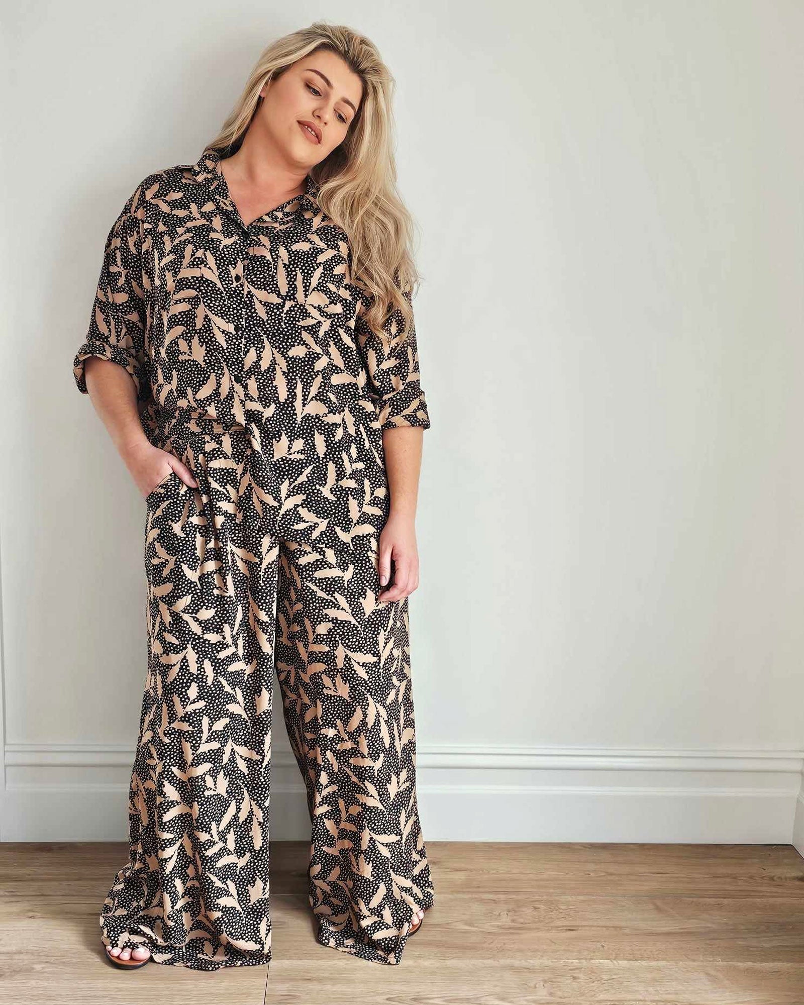 Palazzo Wide Leg Pants // Leaf Multi - Hope & Harvest - stride