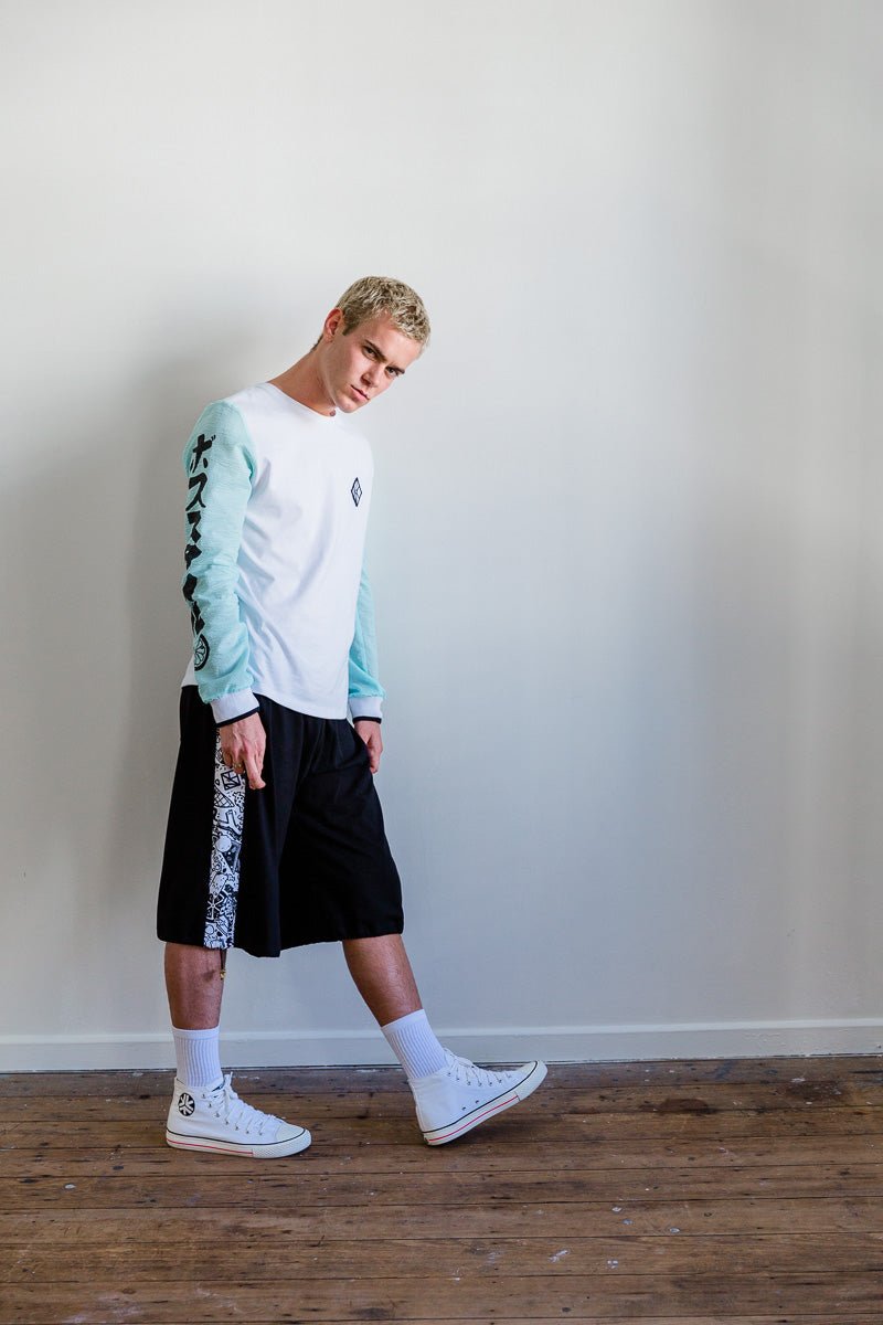 SPORTS SHORTS - Genkstasy - stride