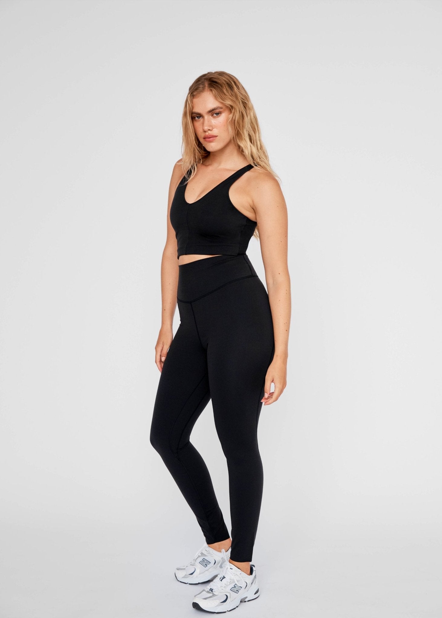 Synergy Legging - Black - Pinky & Kamal - stride