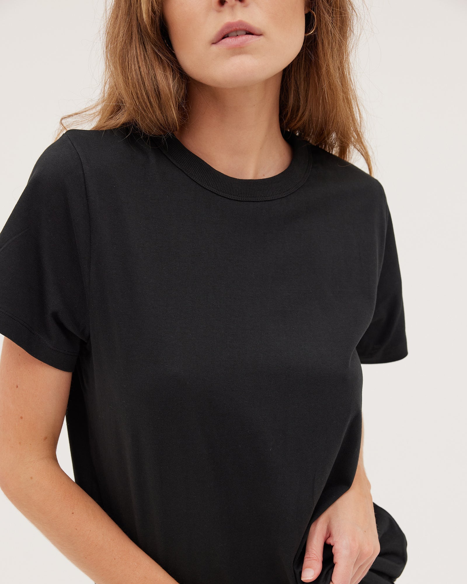 The 1950’s Tee | Vintage Black - Cloth & Co - stride