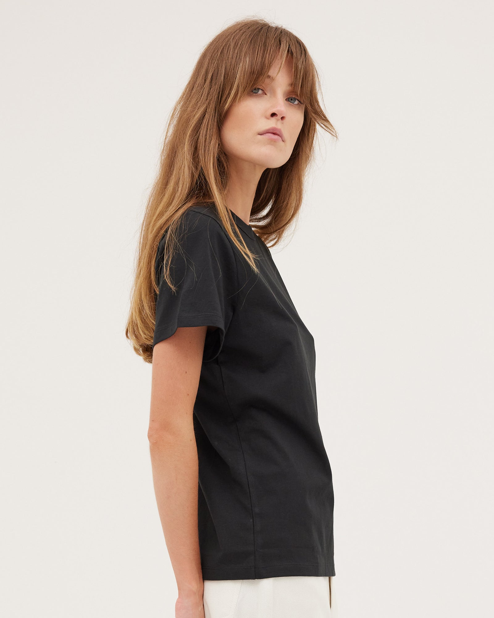 The 1950’s Tee | Vintage Black - Cloth & Co - stride