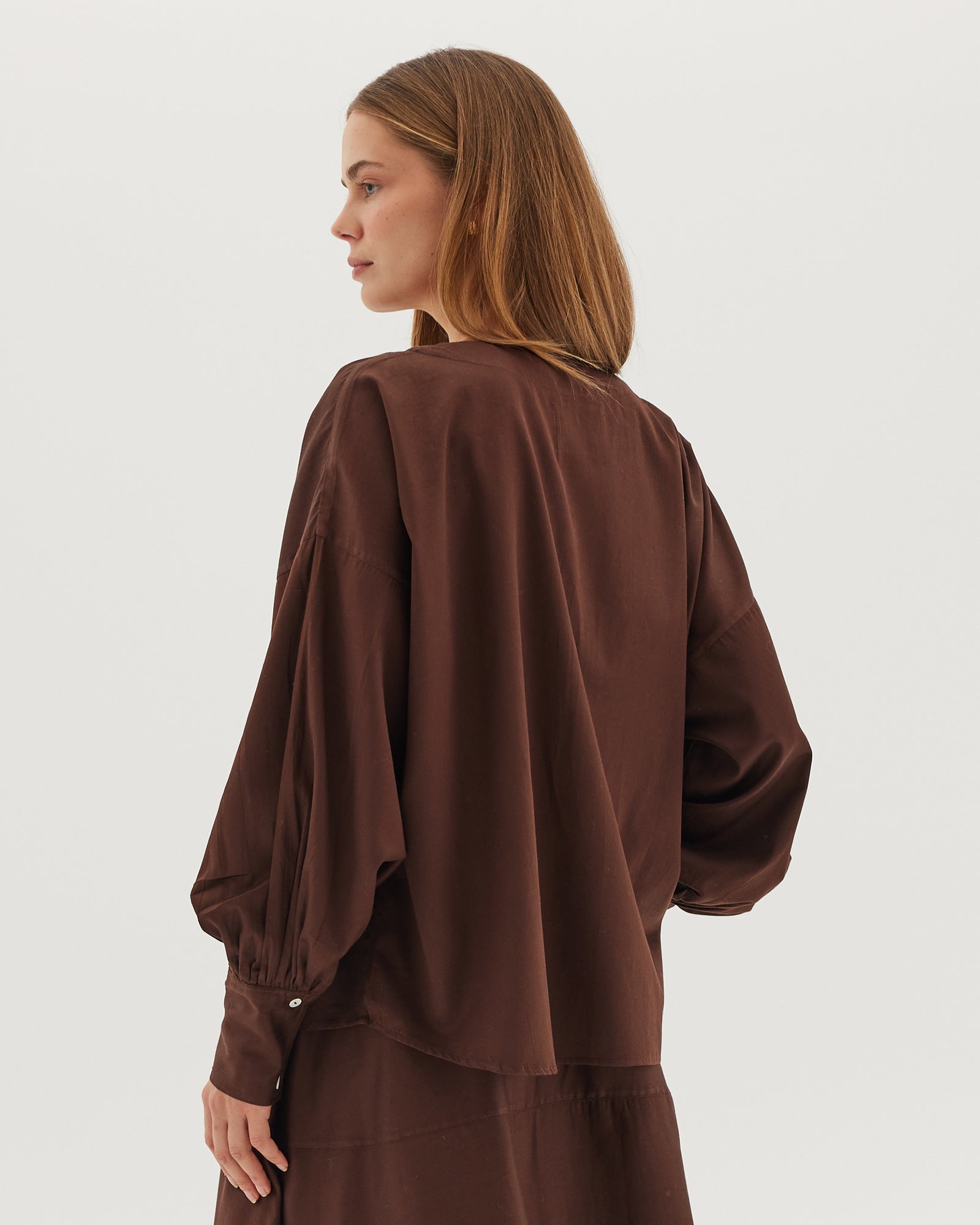 The Giza Billow Sleeve Shirt | Rich Loam - Cloth & Co - stride