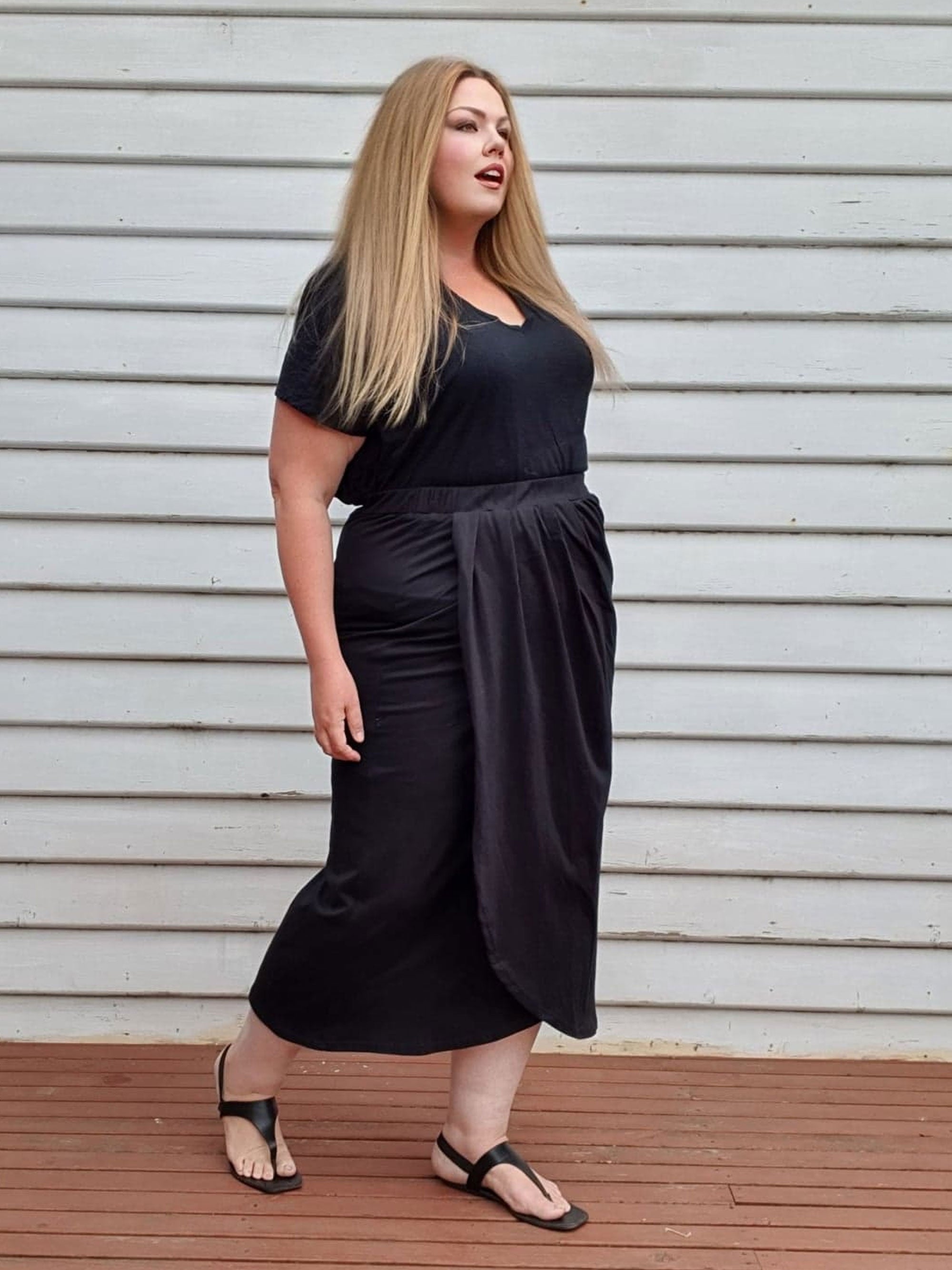 Tulip Wrap Skirt // Black