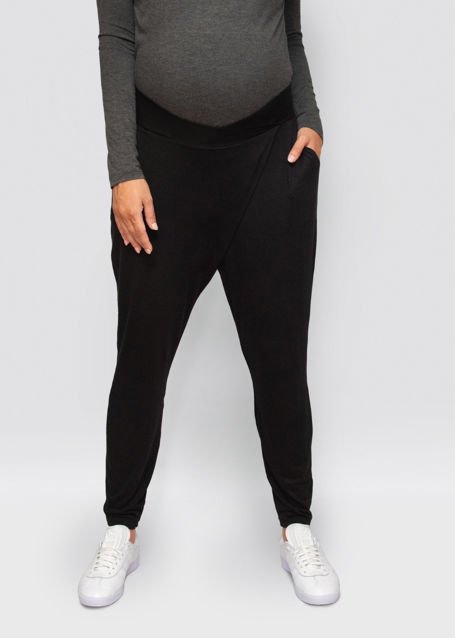 bamboo lounge pants - black-Úton Maternity-stride