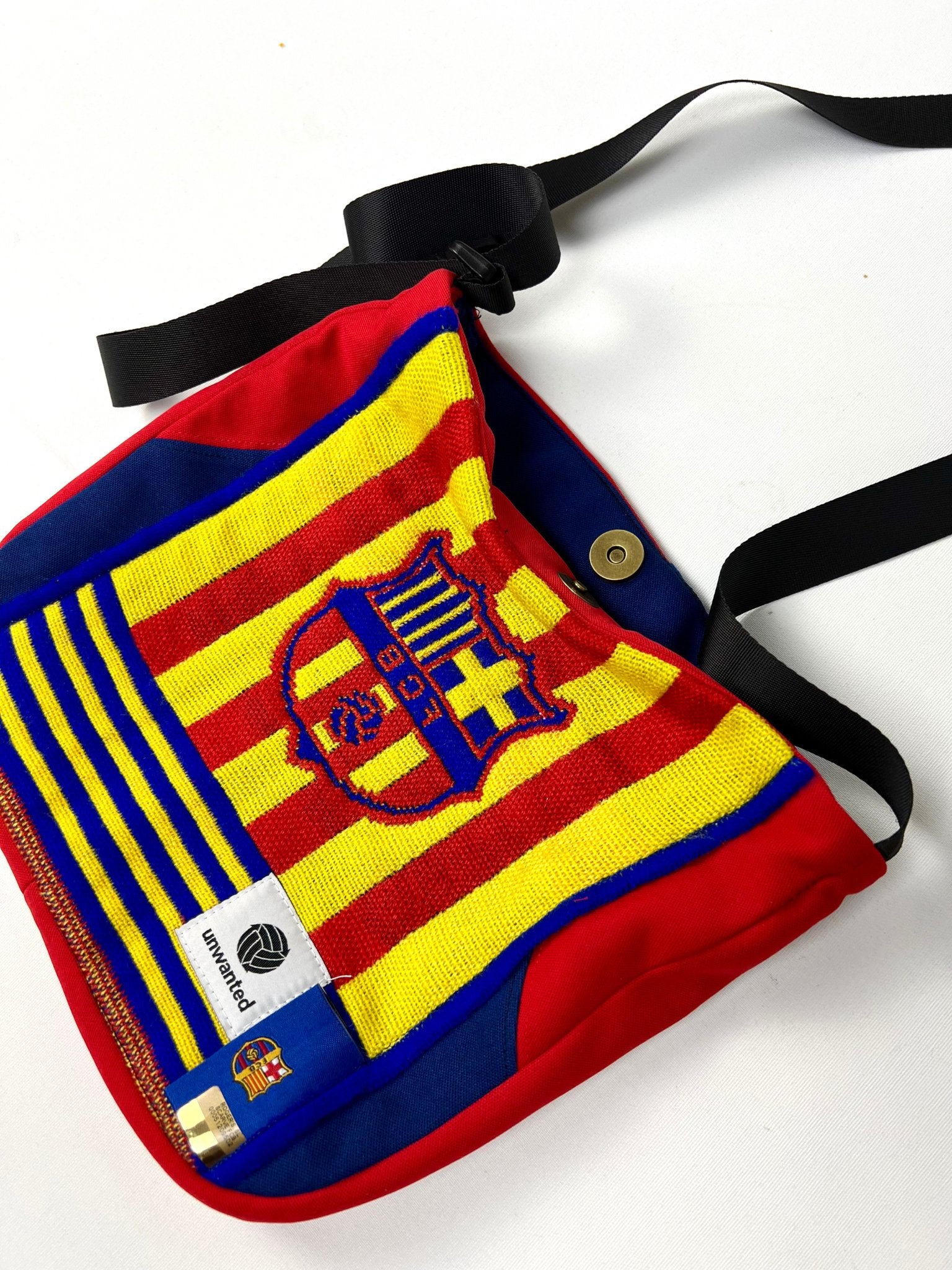Barcelona Side Bag (Lite)-Unwanted FC-stride