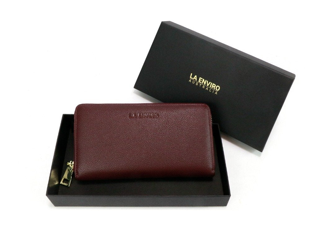 Eva Wallet Wine