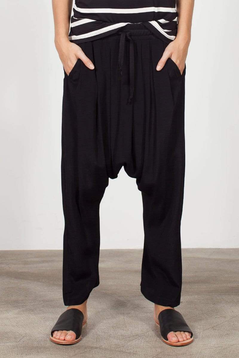 Tluxe EVERYDAY HAREEM PANT - BLACK Pants Stride