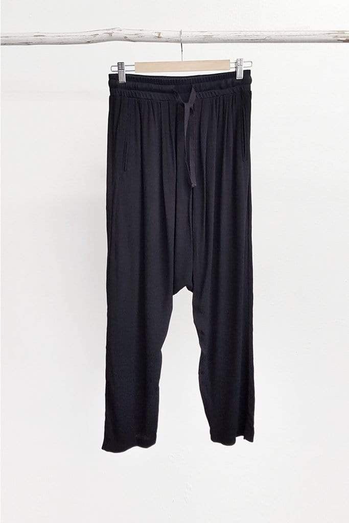 Tluxe EVERYDAY HAREEM PANT - BLACK Pants Stride