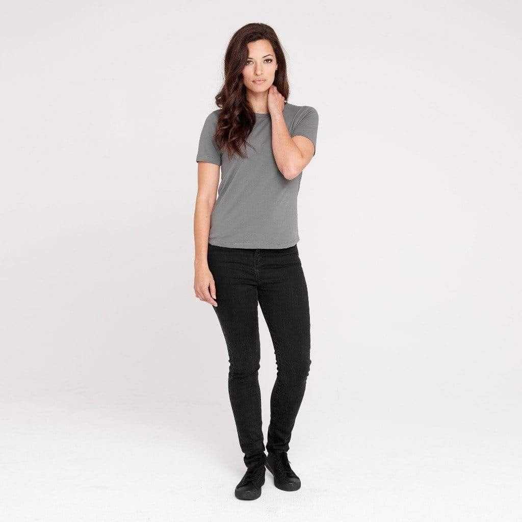 Dorsu Fitted T-Shirt | Stone Grey Women's Tops Stride