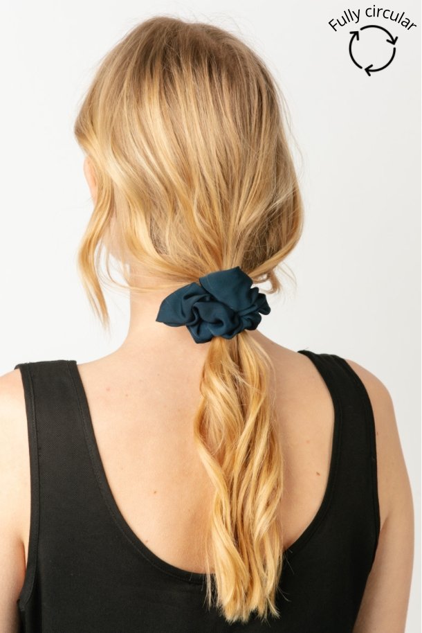 Freja x The Hunger Project Scrunchie-ALKAM-stride