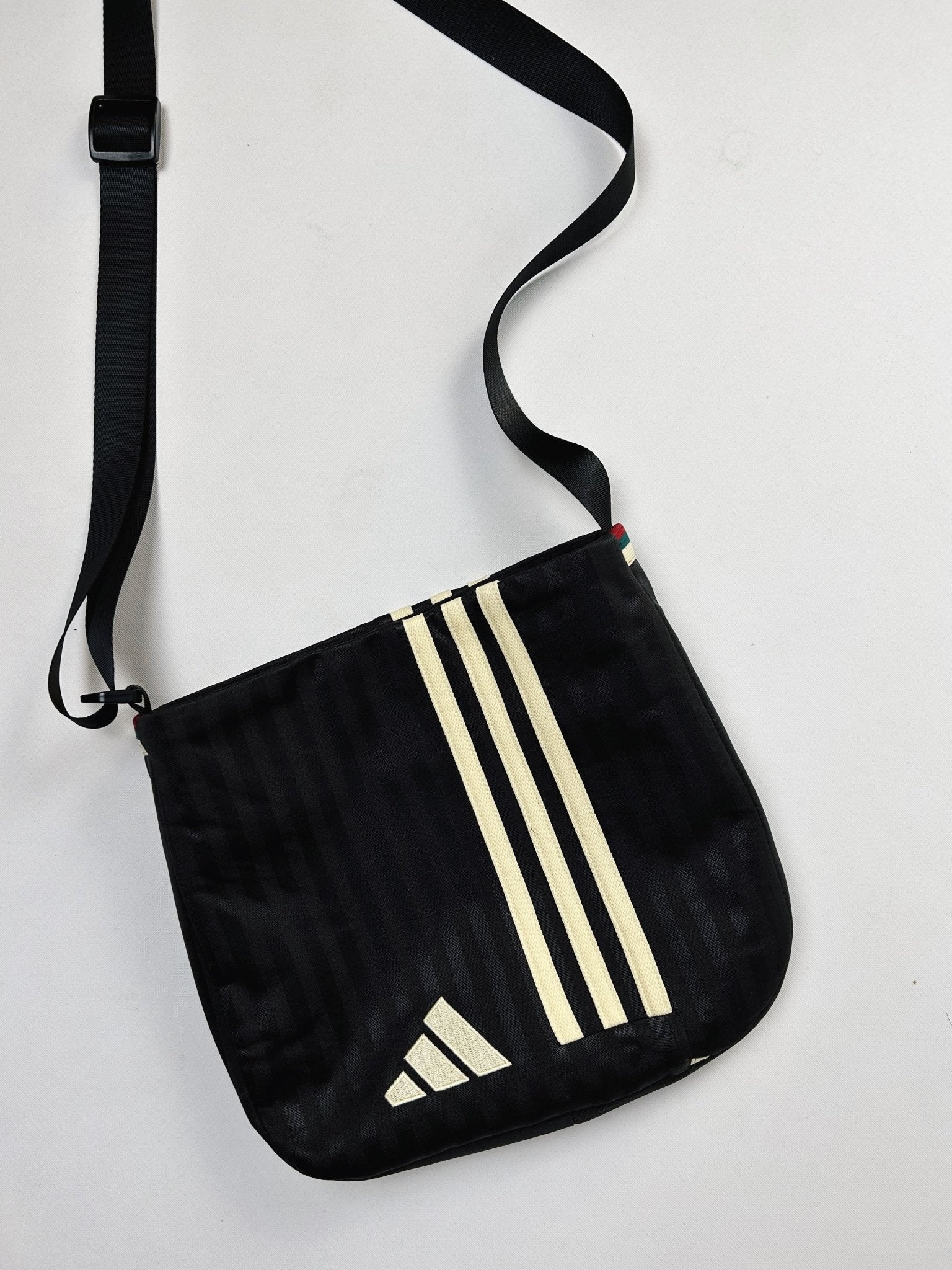 Jamaica Side Bag (Lite)-Unwanted FC-stride