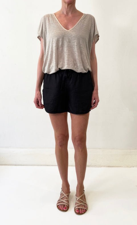 Linen Daisy Short - Black-Tluxe-stride