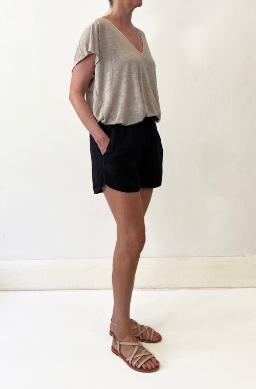 Linen Daisy Short - Black-Tluxe-stride