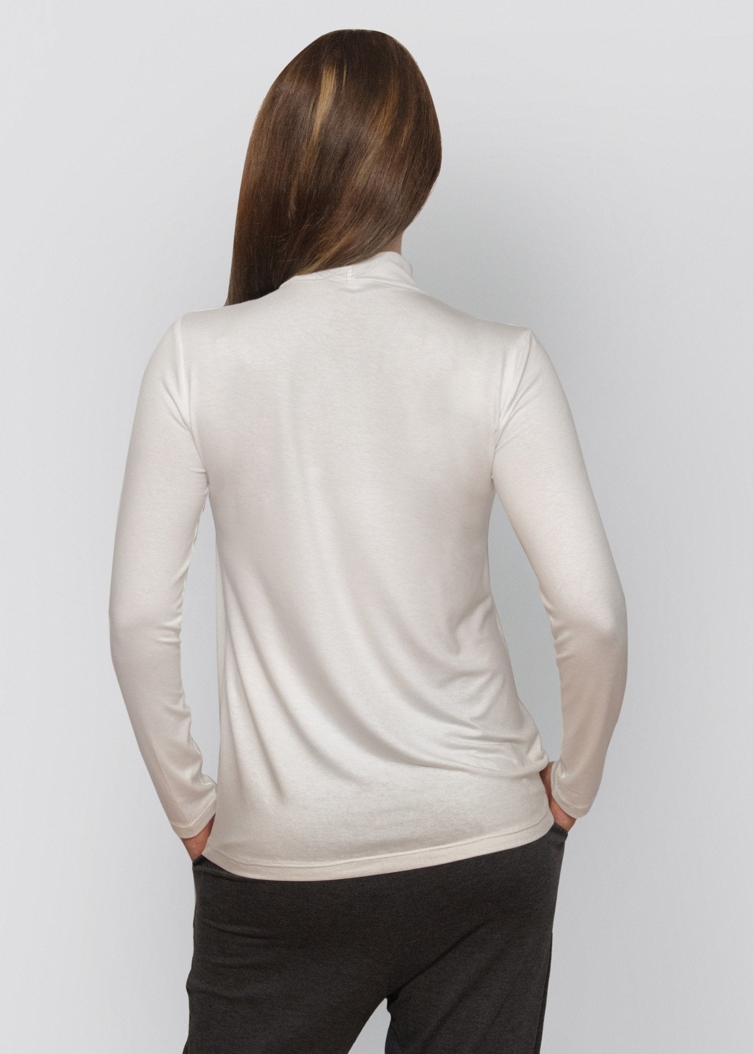 long sleeve tee - white-Úton Maternity-stride