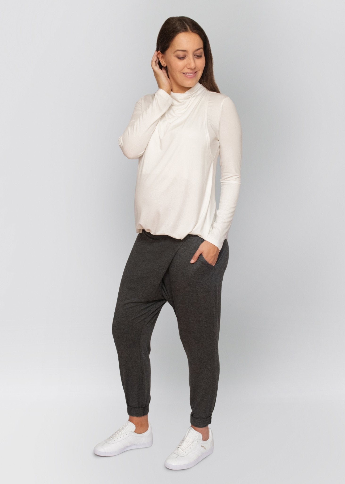 long sleeve tee - white-Úton Maternity-stride