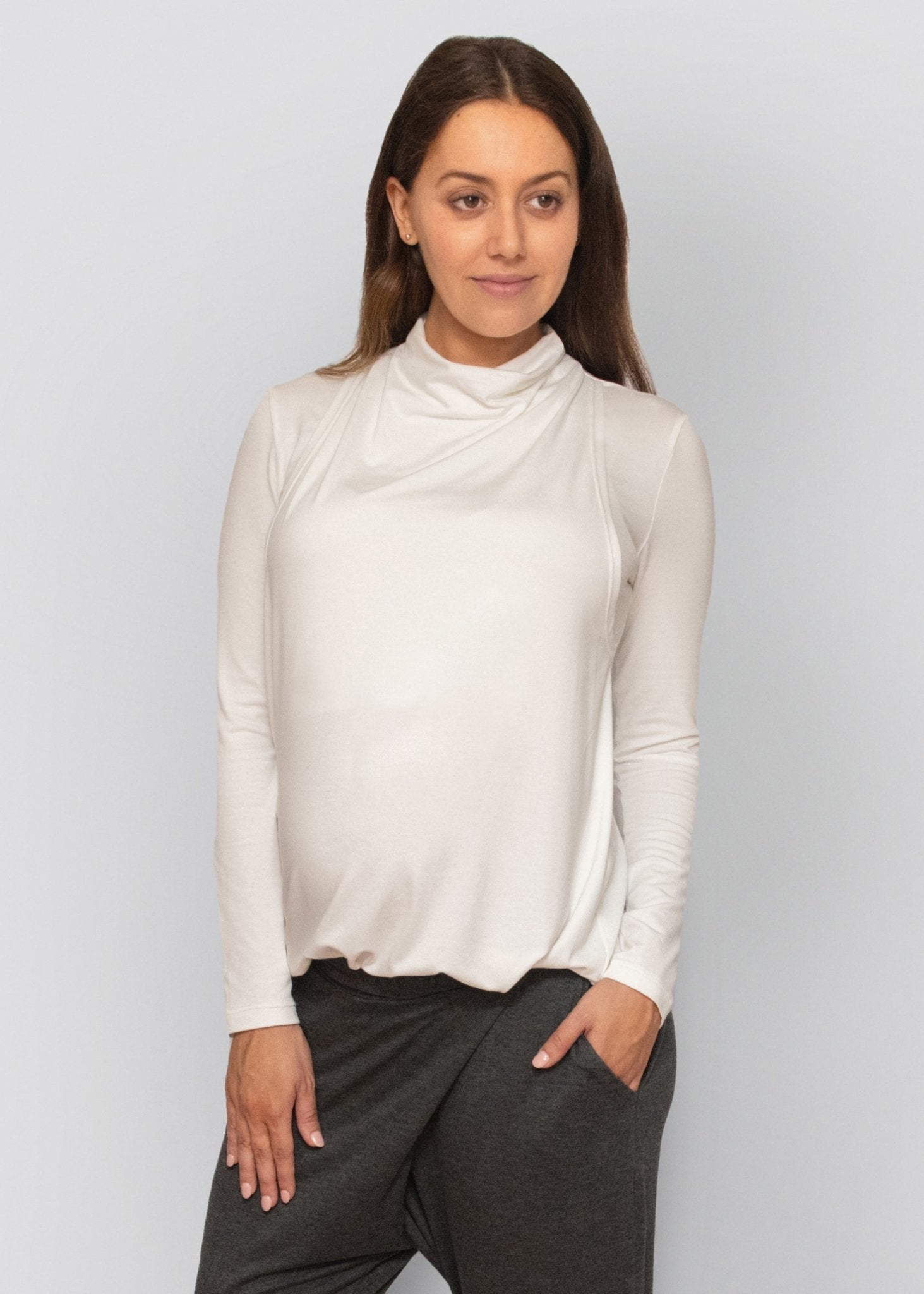 long sleeve tee - white-Úton Maternity-stride