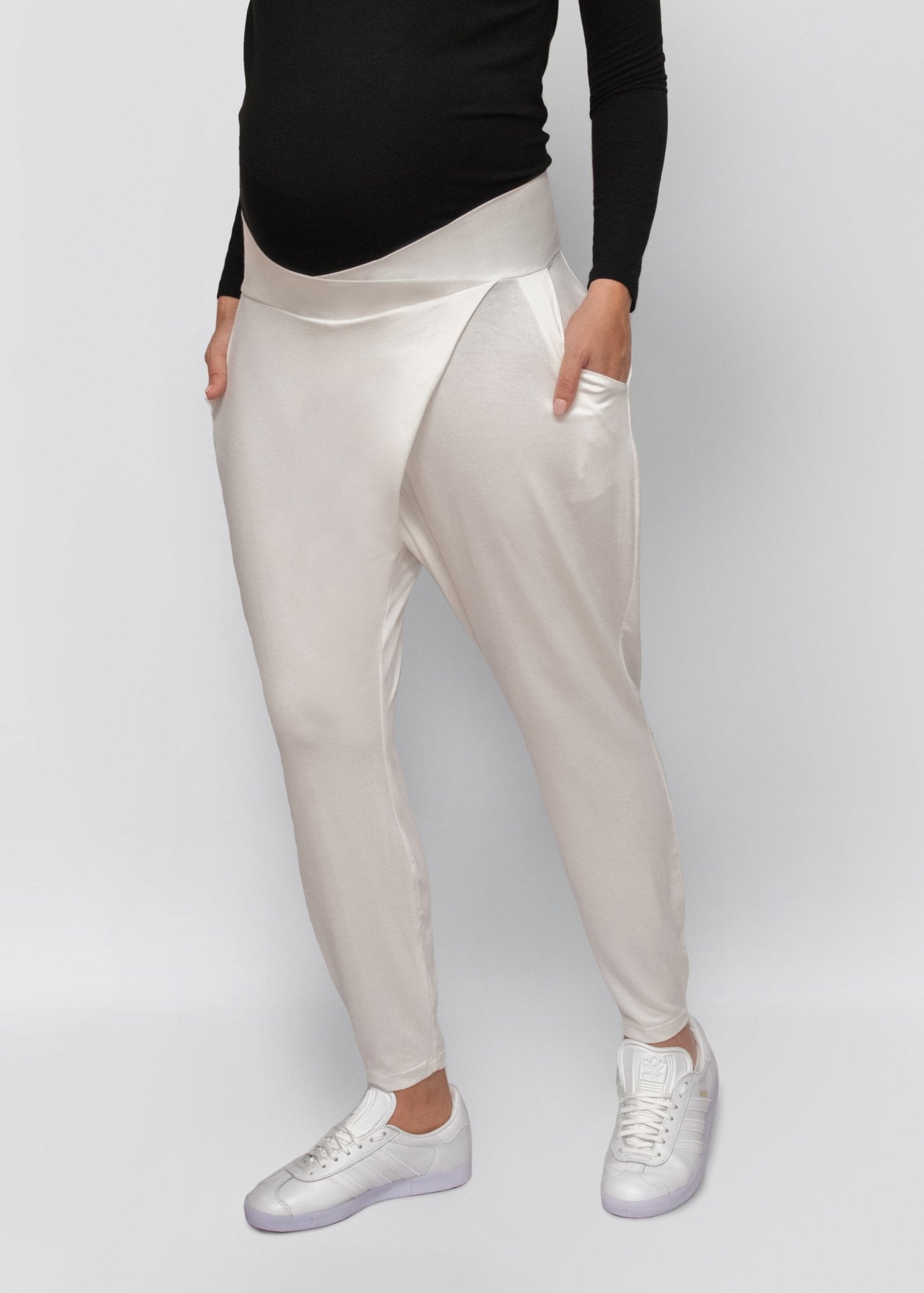 lounge pants - white-Úton Maternity-stride