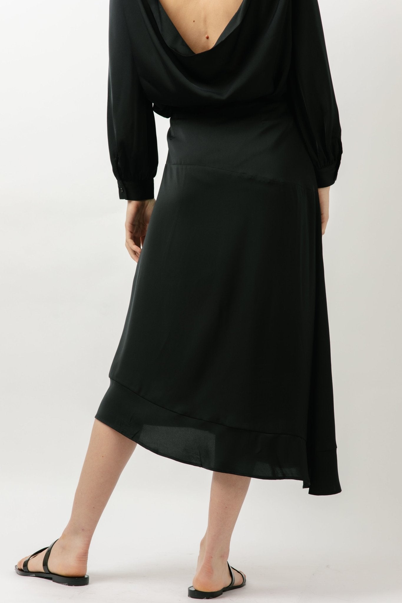 Madina Skirt-ALKAM-stride