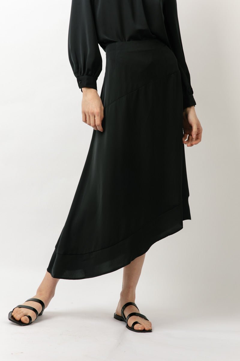 Madina Skirt-ALKAM-stride