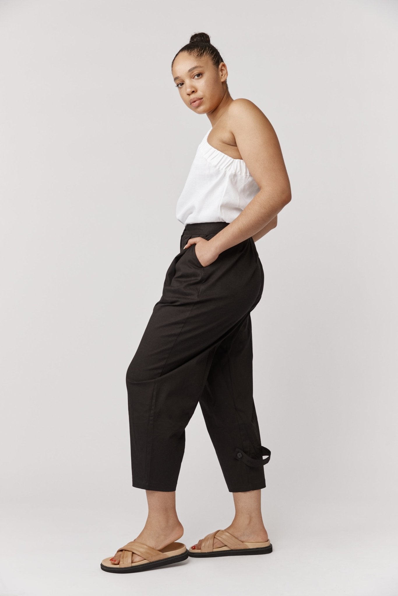Marna Paperbag Pant-ALKAM-stride