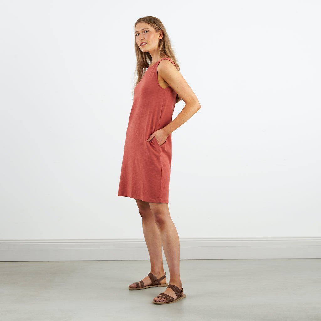 Scoop Back Dress | Coral-Dorsu-stride