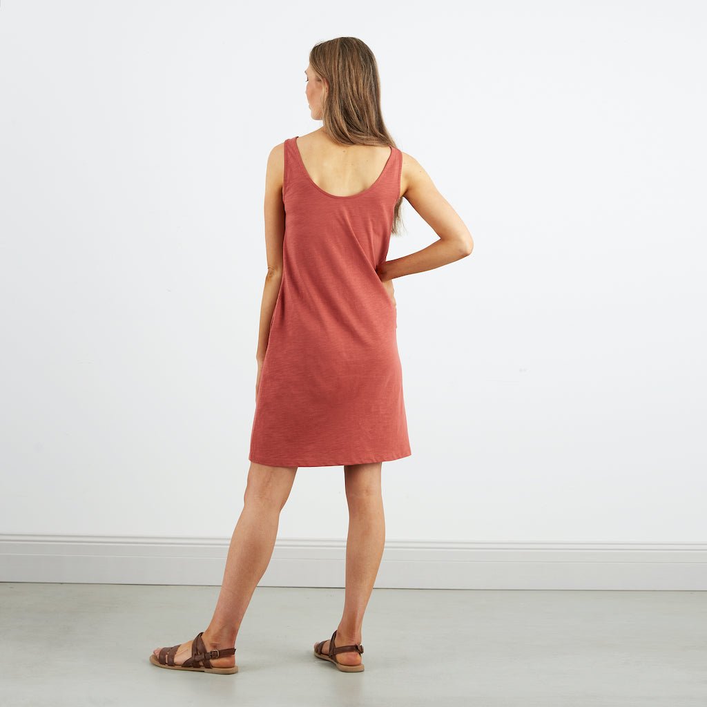 Scoop Back Dress | Coral-Dorsu-stride