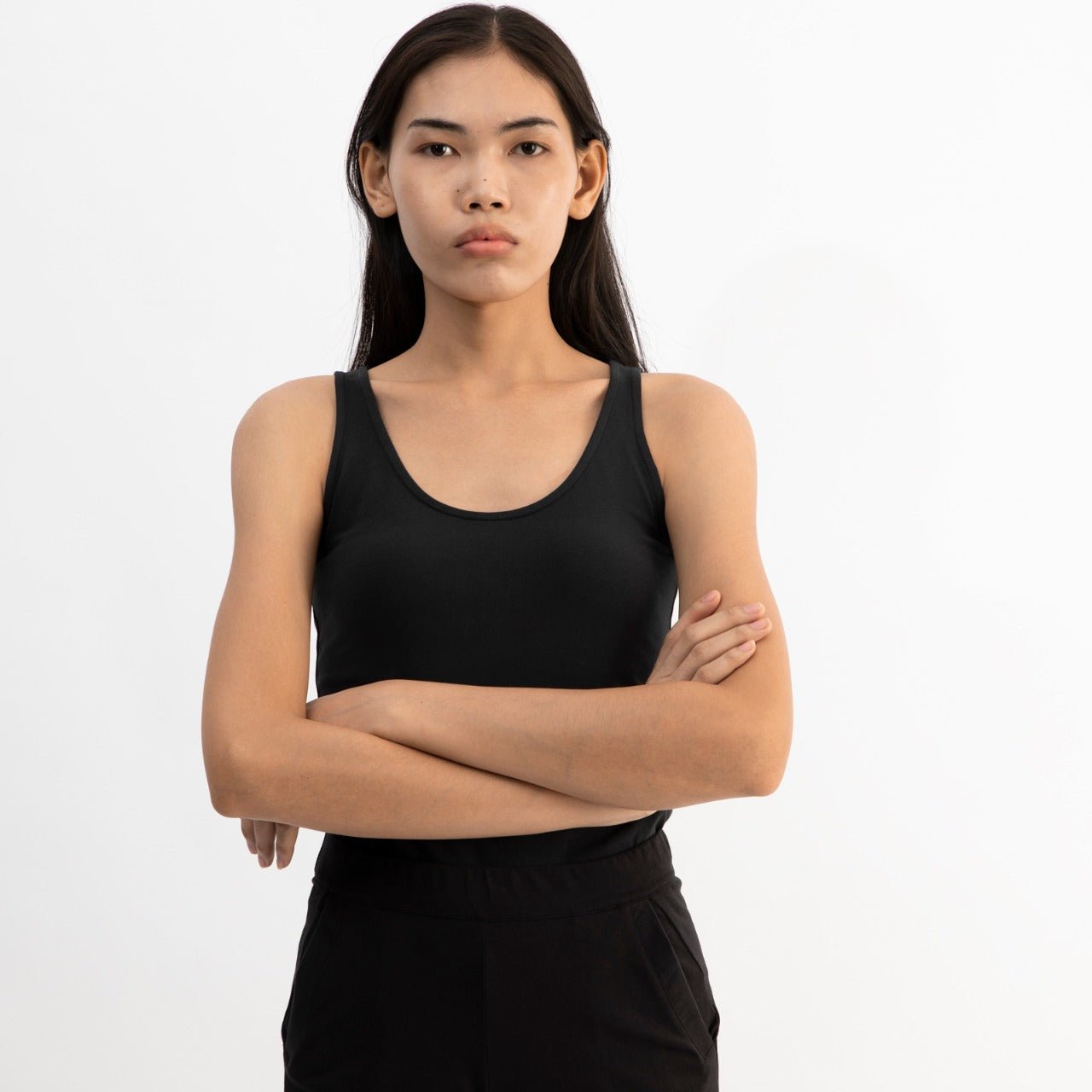 Shape Tank | Black-Dorsu-stride