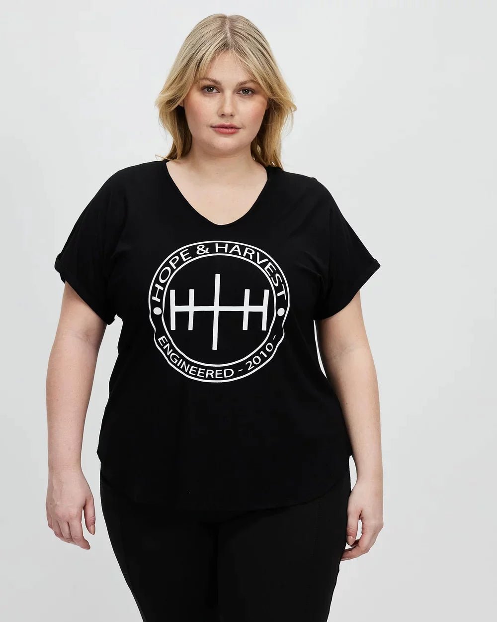 Signature Round Logo Tee Black-Hope & Harvest-stride