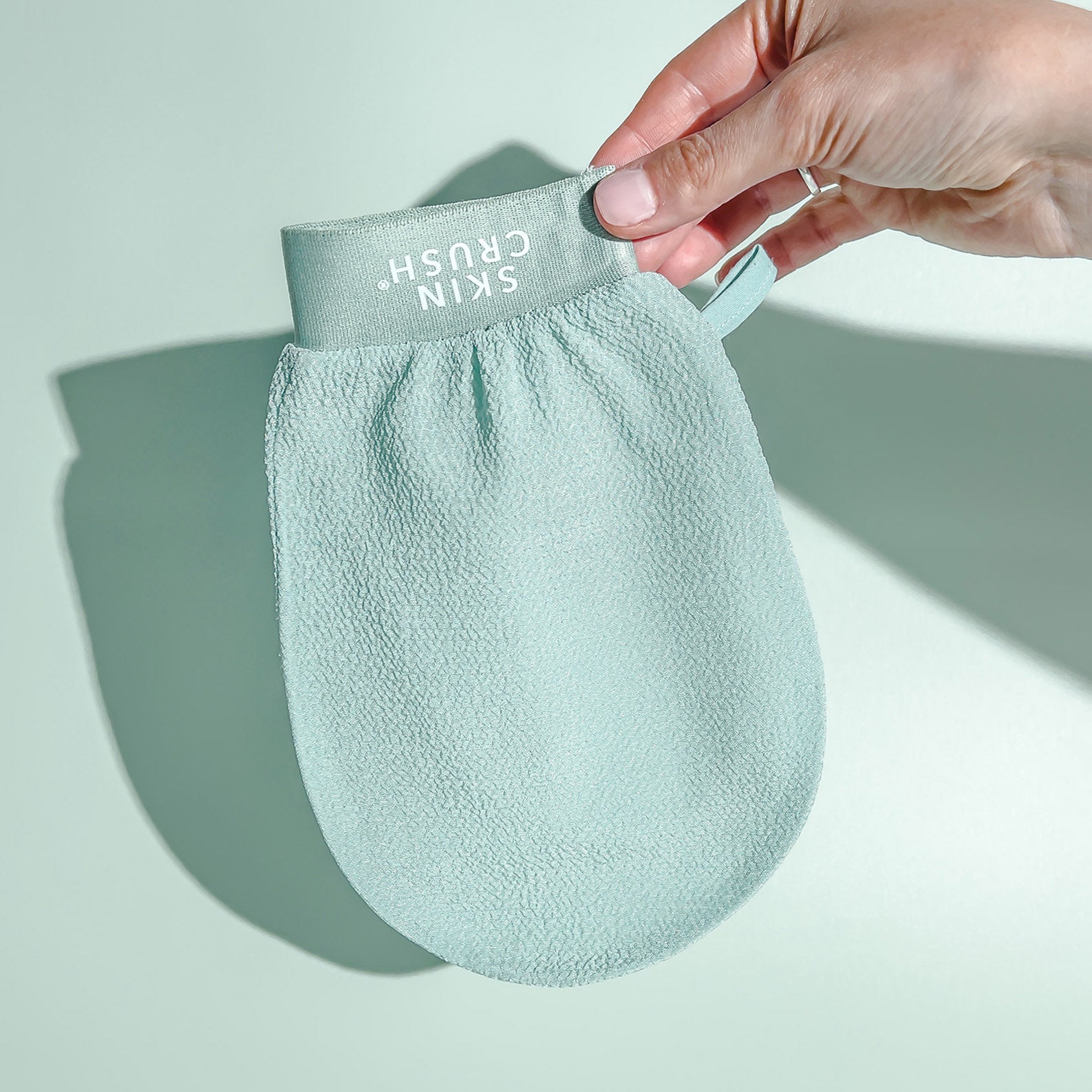 Silky Exfoliating Glove-Skin Crush-stride