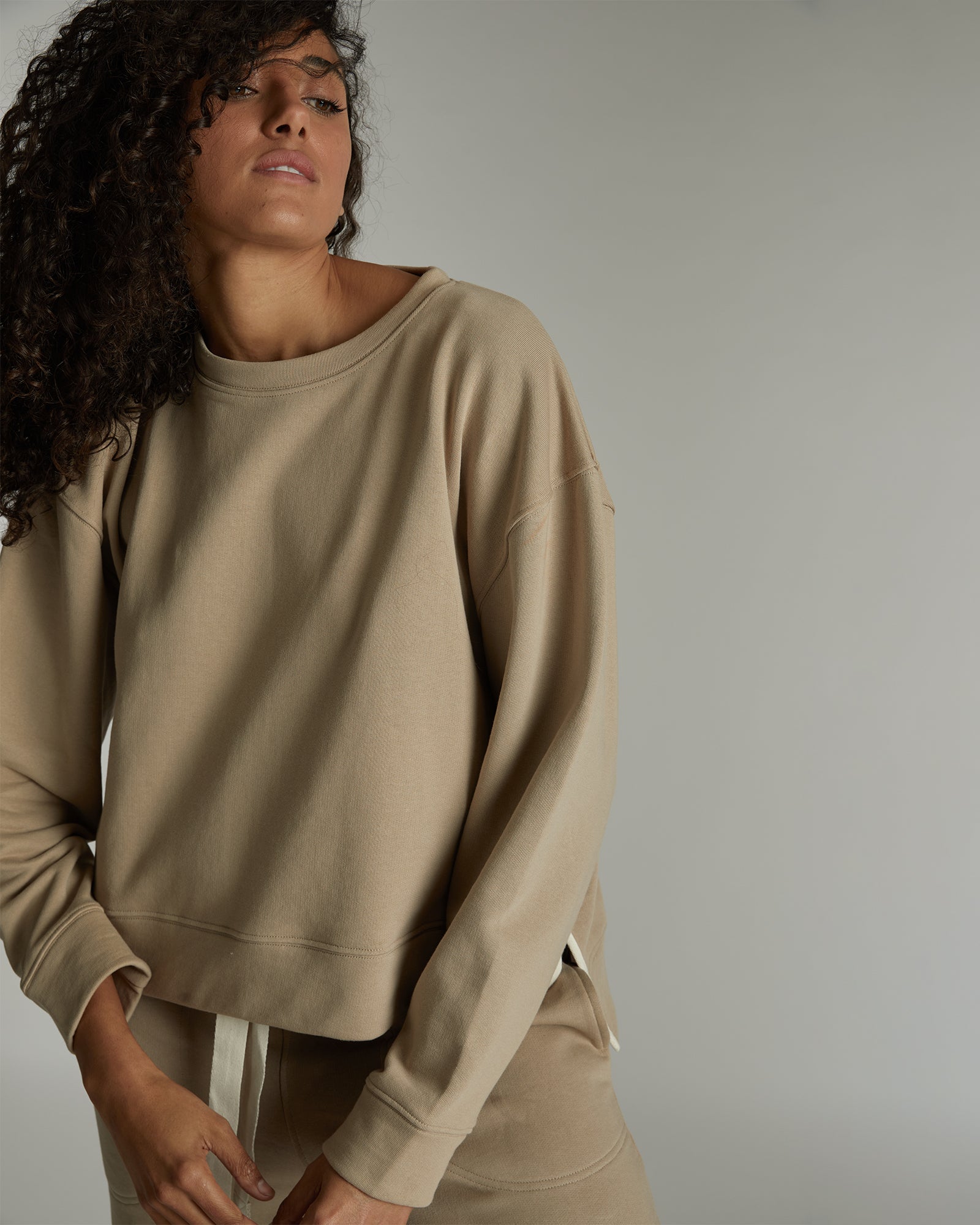 The Light Terry Sweat | Latte-Cloth & Co-stride