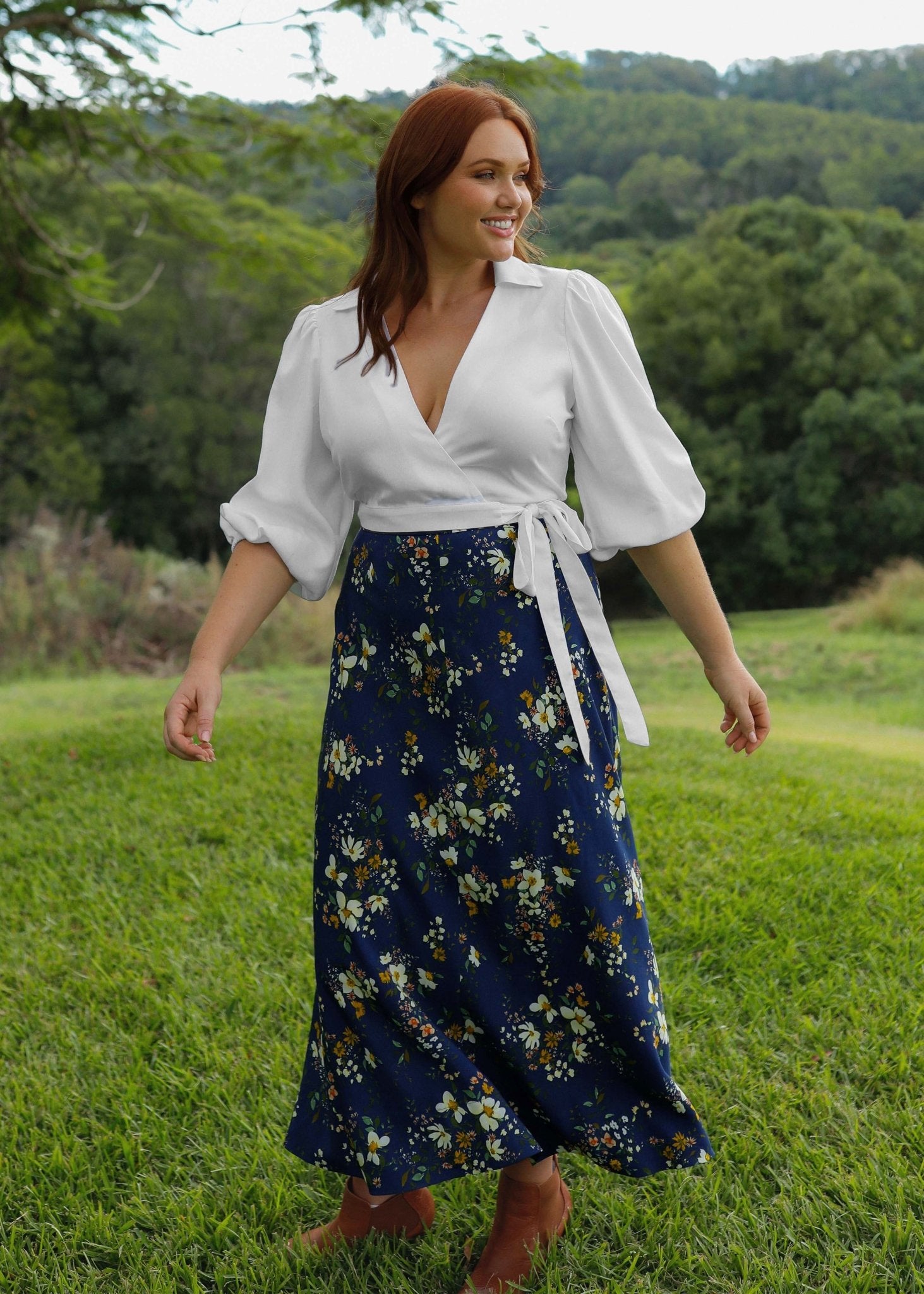 The Willow Skirt Evening Posy-Tasi Travels-stride