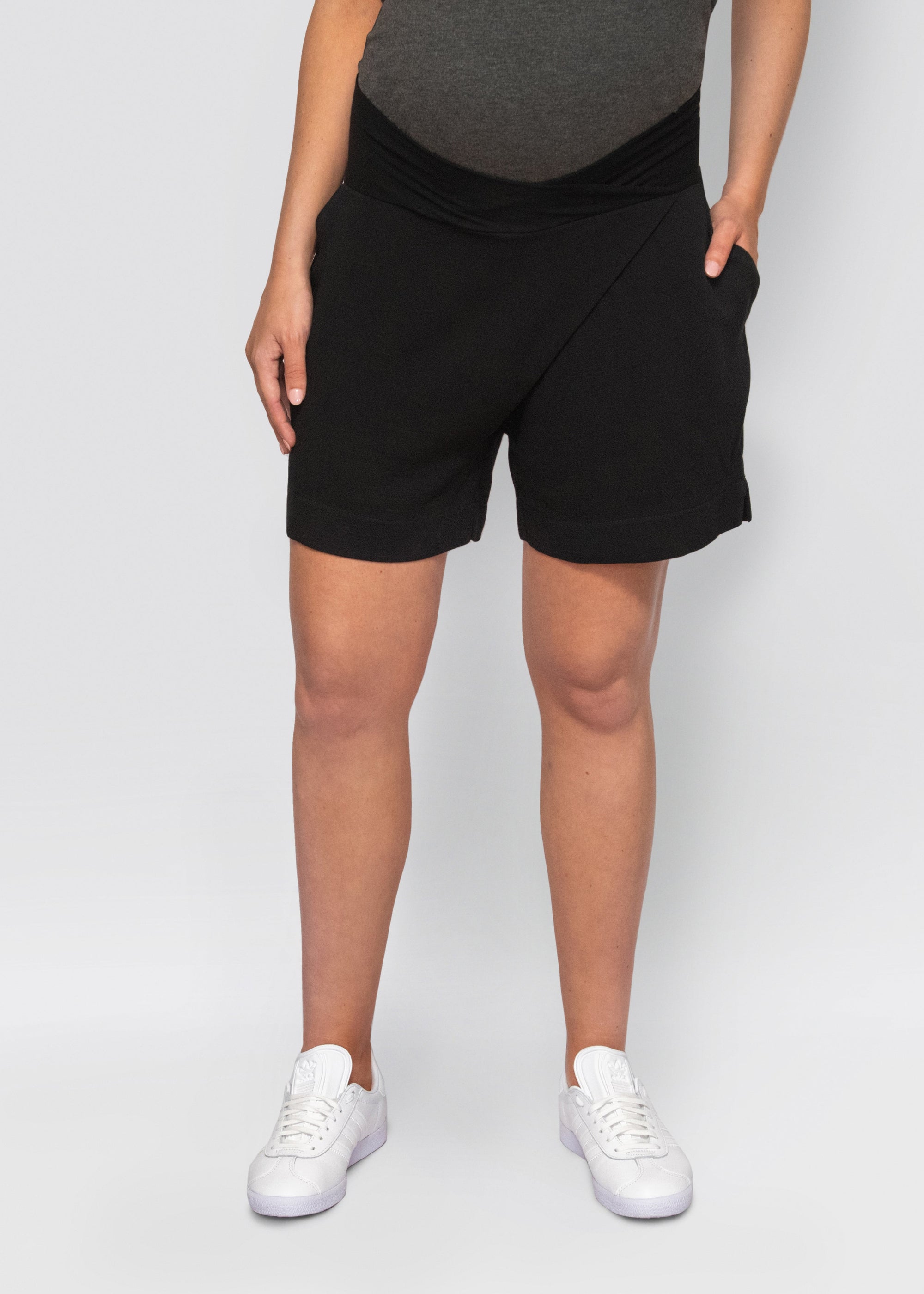 shorts - black