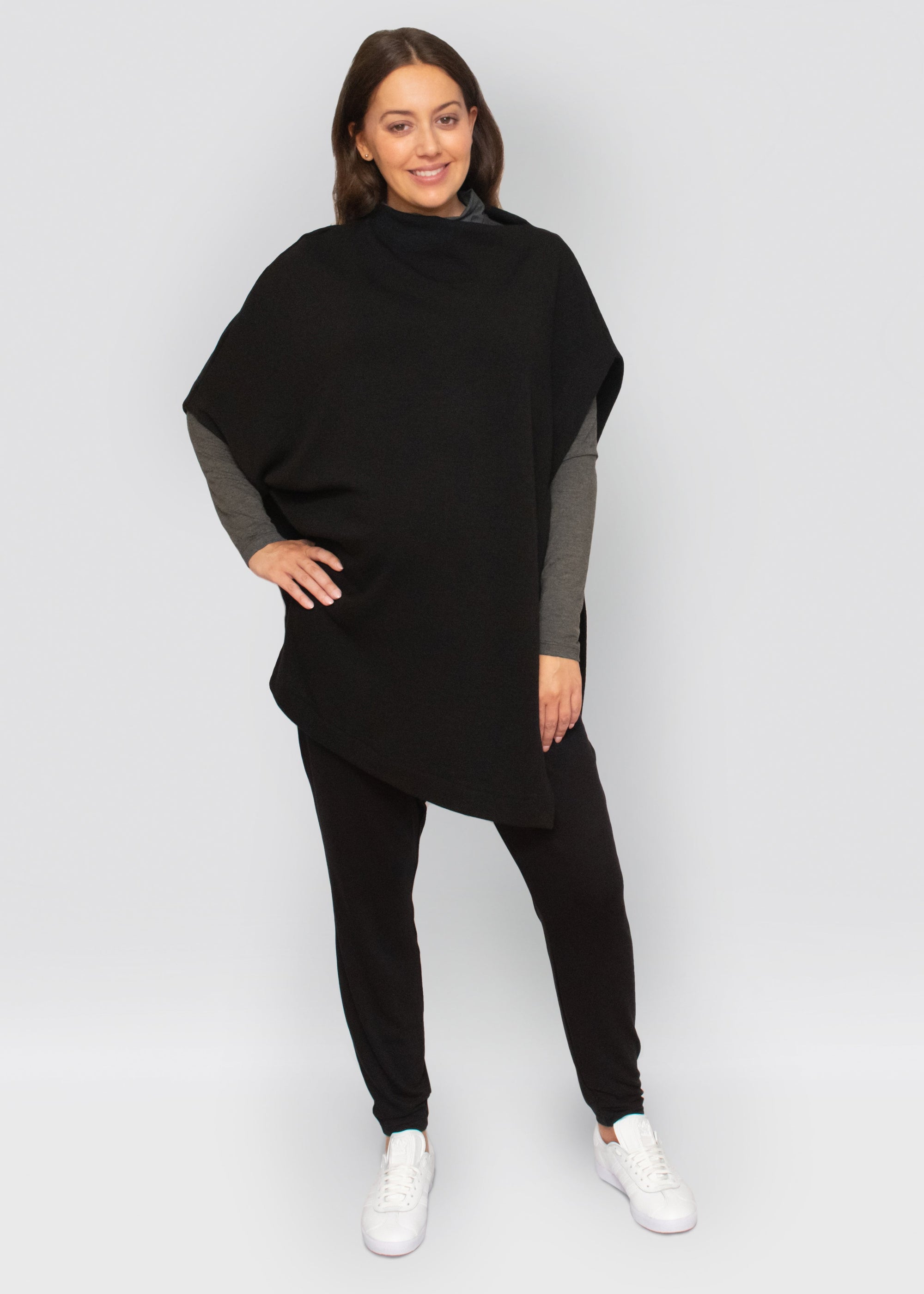 poncho - black