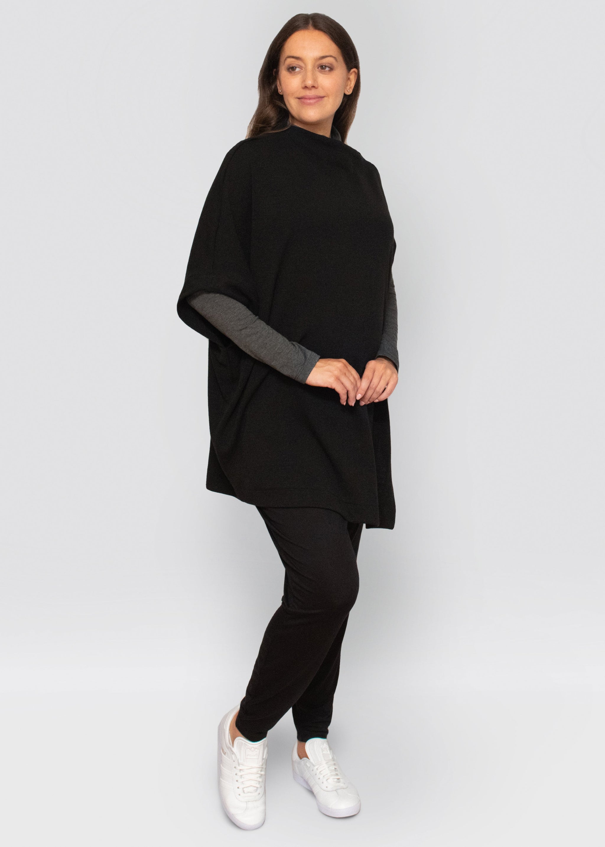 poncho - black