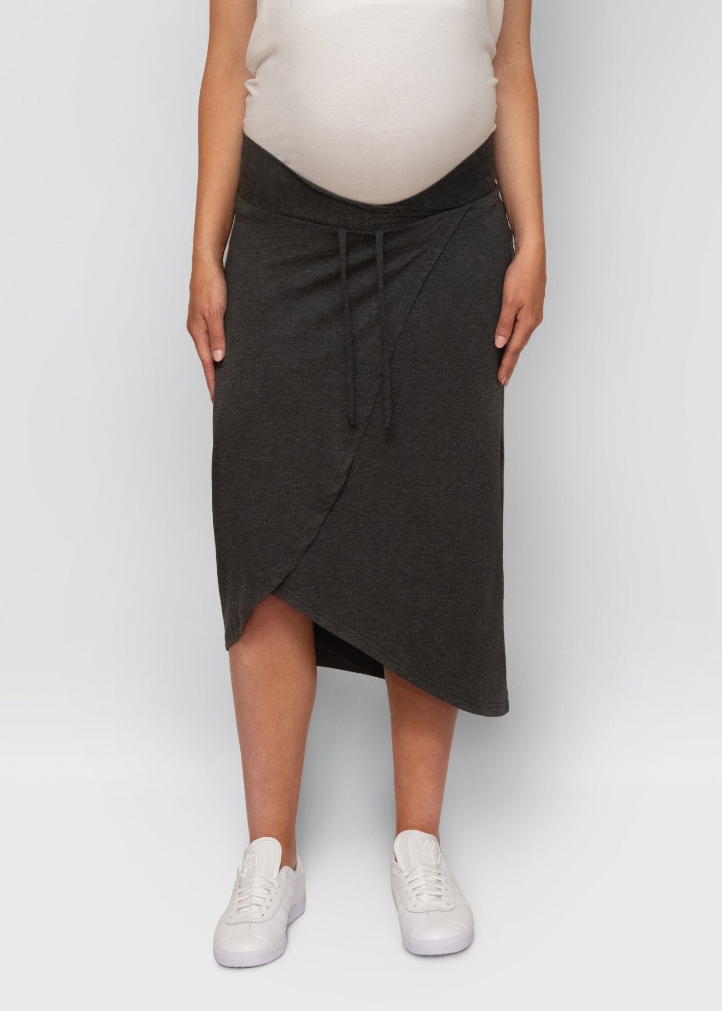 wrap skirt - charcoal-Úton Matenity-stride